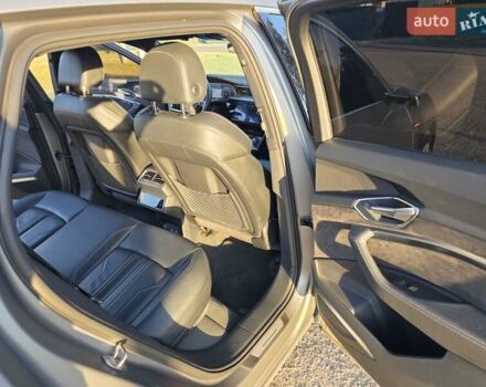 Серый Ауди E-Tron, объемом двигателя 0 л и пробегом 172 тыс. км за 30999 $, фото 17 на Automoto.ua