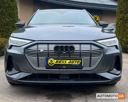 Сірий Ауді E-Tron, об'ємом двигуна 95 л та пробігом 65 тис. км за 33200 $, фото 1 на Automoto.ua