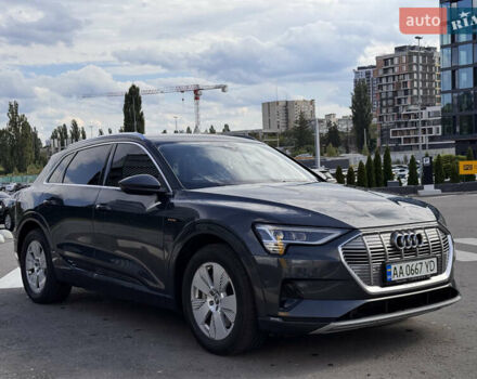 Серый Ауди E-Tron, объемом двигателя 0 л и пробегом 94 тыс. км за 22900 $, фото 5 на Automoto.ua