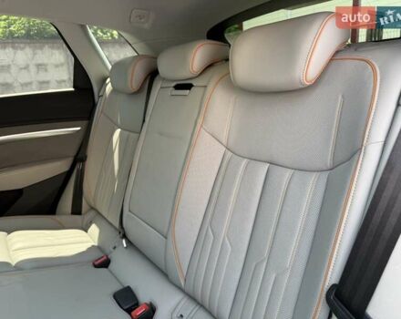 Сірий Ауді E-Tron, об'ємом двигуна 0 л та пробігом 88 тис. км за 34900 $, фото 27 на Automoto.ua