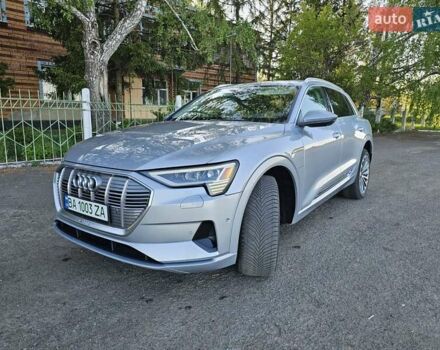 Серый Ауди E-Tron, объемом двигателя 0 л и пробегом 121 тыс. км за 27700 $, фото 11 на Automoto.ua
