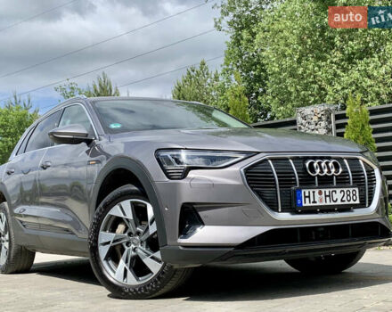 Серый Ауди E-Tron, объемом двигателя 0 л и пробегом 160 тыс. км за 27700 $, фото 2 на Automoto.ua