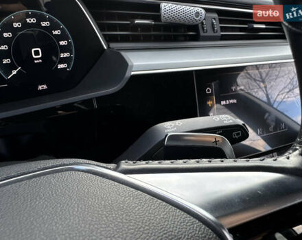 Серый Ауди E-Tron, объемом двигателя 0 л и пробегом 162 тыс. км за 20850 $, фото 34 на Automoto.ua