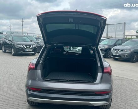 Серый Ауди E-Tron, объемом двигателя 0 л и пробегом 118 тыс. км за 31950 $, фото 13 на Automoto.ua