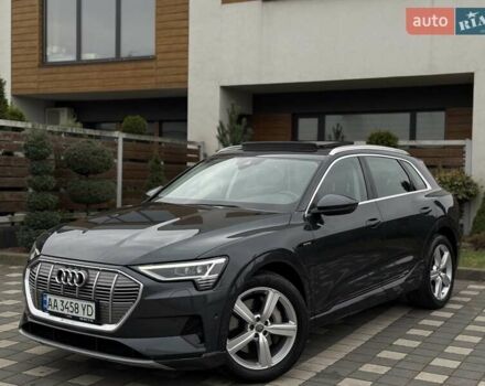 Серый Ауди E-Tron, объемом двигателя 0 л и пробегом 116 тыс. км за 25900 $, фото 4 на Automoto.ua