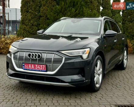 Сірий Ауді E-Tron, об'ємом двигуна 0 л та пробігом 59 тис. км за 30500 $, фото 2 на Automoto.ua
