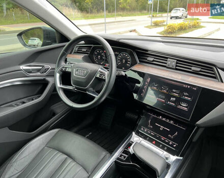 Сірий Ауді E-Tron, об'ємом двигуна 0 л та пробігом 42 тис. км за 34500 $, фото 13 на Automoto.ua