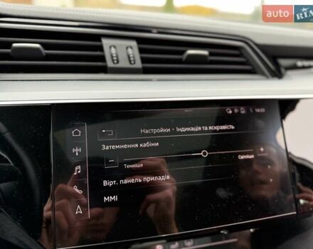 Серый Ауди E-Tron, объемом двигателя 0 л и пробегом 116 тыс. км за 25900 $, фото 43 на Automoto.ua