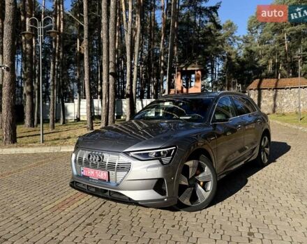 Серый Ауди E-Tron, объемом двигателя 0 л и пробегом 83 тыс. км за 32700 $, фото 1 на Automoto.ua