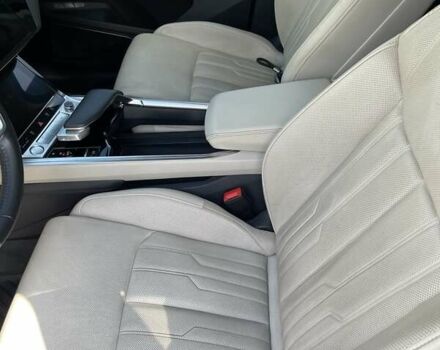 Серый Ауди E-Tron, объемом двигателя 0 л и пробегом 142 тыс. км за 27500 $, фото 10 на Automoto.ua