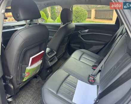 Серый Ауди E-Tron, объемом двигателя 0 л и пробегом 97 тыс. км за 23000 $, фото 6 на Automoto.ua