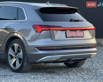 Серый Ауди E-Tron, объемом двигателя 0 л и пробегом 155 тыс. км за 27750 $, фото 11 на Automoto.ua