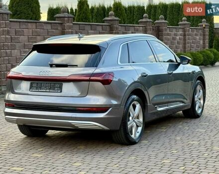 Ауді E-Tron 2019 у Рівному на Automoto.ua Сірий Ауді E-Tron, об'ємом двигуна 0 л та пробігом 139 тис. км за 26900 $, фото 28 на Automoto.ua