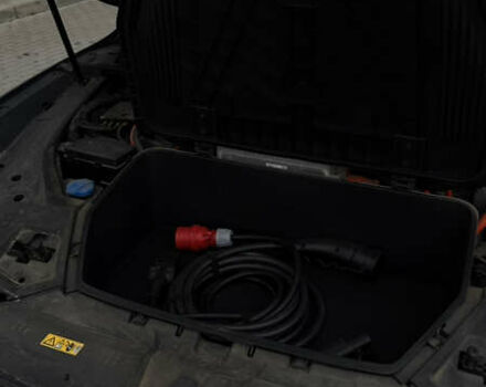 Сірий Ауді E-Tron, об'ємом двигуна 0 л та пробігом 75 тис. км за 34300 $, фото 24 на Automoto.ua