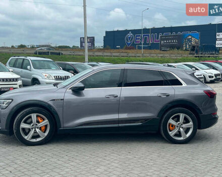 Серый Ауди E-Tron, объемом двигателя 0 л и пробегом 118 тыс. км за 31950 $, фото 5 на Automoto.ua