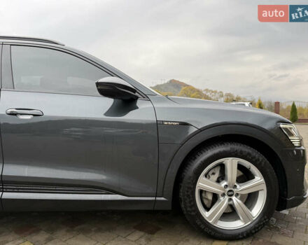Серый Ауди E-Tron, объемом двигателя 0 л и пробегом 180 тыс. км за 26900 $, фото 9 на Automoto.ua