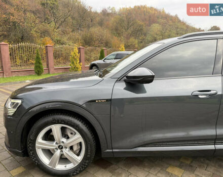 Серый Ауди E-Tron, объемом двигателя 0 л и пробегом 180 тыс. км за 26900 $, фото 8 на Automoto.ua