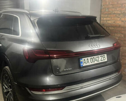 Сірий Ауді E-Tron, об'ємом двигуна 0 л та пробігом 55 тис. км за 39000 $, фото 2 на Automoto.ua