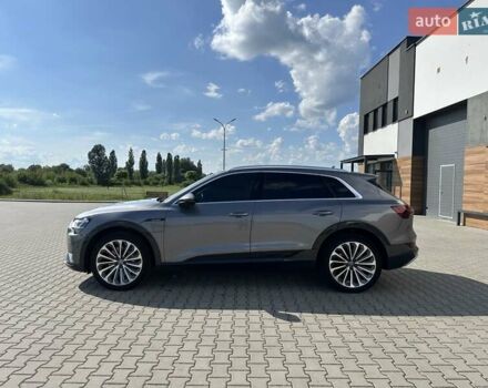 Сірий Ауді E-Tron, об'ємом двигуна 0 л та пробігом 107 тис. км за 24300 $, фото 6 на Automoto.ua