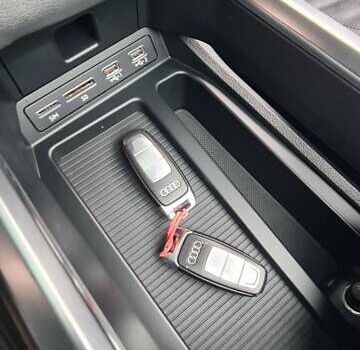 Серый Ауди E-Tron, объемом двигателя 0 л и пробегом 146 тыс. км за 21000 $, фото 23 на Automoto.ua