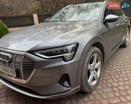 Серый Ауди E-Tron, объемом двигателя 0 л и пробегом 97 тыс. км за 23000 $, фото 1 на Automoto.ua