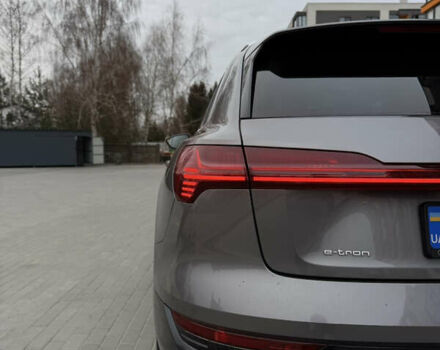 Сірий Ауді E-Tron, об'ємом двигуна 0 л та пробігом 75 тис. км за 34300 $, фото 9 на Automoto.ua