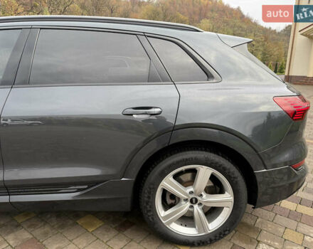 Серый Ауди E-Tron, объемом двигателя 0 л и пробегом 180 тыс. км за 26900 $, фото 7 на Automoto.ua