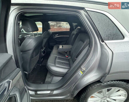 Сірий Ауді E-Tron, об'ємом двигуна 0 л та пробігом 86 тис. км за 31500 $, фото 17 на Automoto.ua