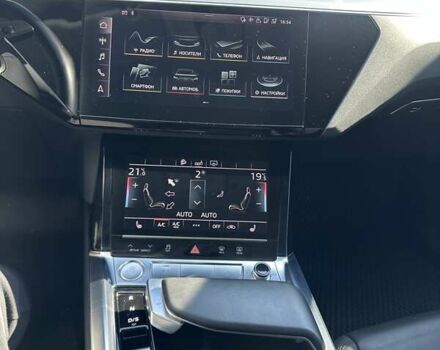 Сірий Ауді E-Tron, об'ємом двигуна 0 л та пробігом 107 тис. км за 24300 $, фото 18 на Automoto.ua