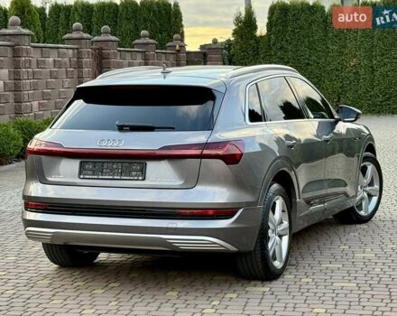 Ауді E-Tron 2019 у Рівному на Automoto.ua Сірий Ауді E-Tron, об'ємом двигуна 0 л та пробігом 139 тис. км за 26900 $, фото 67 на Automoto.ua
