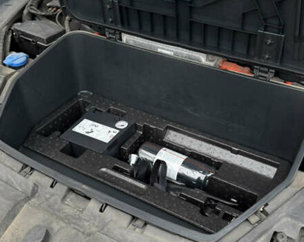 Сірий Ауді E-Tron, об'ємом двигуна 0 л та пробігом 75 тис. км за 34300 $, фото 25 на Automoto.ua