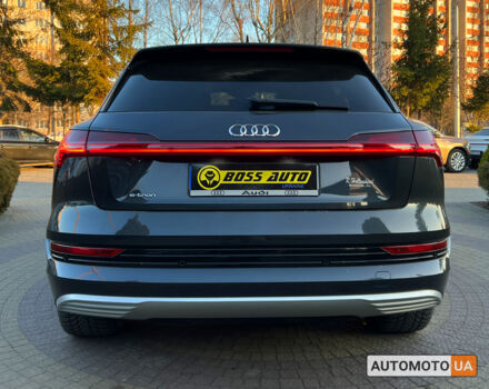 Серый Ауди E-Tron, объемом двигателя 95 л и пробегом 94 тыс. км за 34800 $, фото 5 на Automoto.ua