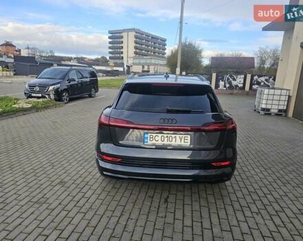 Сірий Ауді E-Tron, об'ємом двигуна 0 л та пробігом 128 тис. км за 24900 $, фото 3 на Automoto.ua