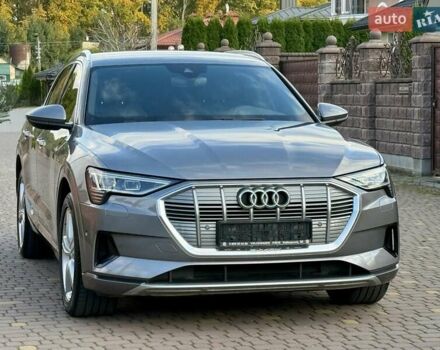 Ауді E-Tron 2019 у Рівному на Automoto.ua Сірий Ауді E-Tron, об'ємом двигуна 0 л та пробігом 139 тис. км за 26900 $, фото 3 на Automoto.ua