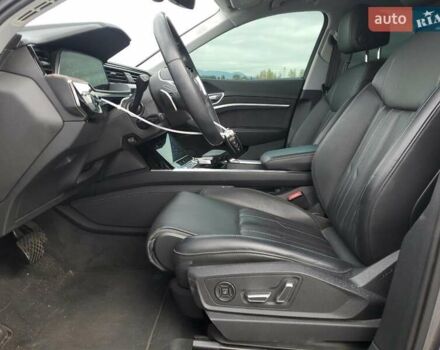 Серый Ауди E-Tron, объемом двигателя 0 л и пробегом 75 тыс. км за 9000 $, фото 6 на Automoto.ua