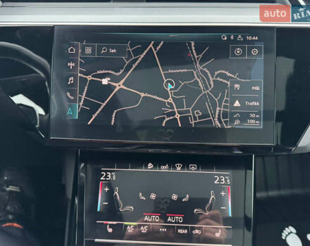 Сірий Ауді E-Tron, об'ємом двигуна 0 л та пробігом 86 тис. км за 31500 $, фото 21 на Automoto.ua