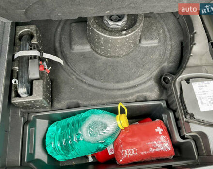 Серый Ауди E-Tron, объемом двигателя 0 л и пробегом 160 тыс. км за 23300 $, фото 15 на Automoto.ua