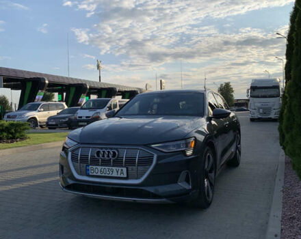 Серый Ауди E-Tron, объемом двигателя 0 л и пробегом 149 тыс. км за 27500 $, фото 4 на Automoto.ua