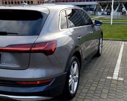 Сірий Ауді E-Tron, об'ємом двигуна 0 л та пробігом 118 тис. км за 31000 $, фото 8 на Automoto.ua