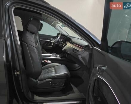 Серый Ауди E-Tron, объемом двигателя 0 л и пробегом 800 тыс. км за 26200 $, фото 8 на Automoto.ua