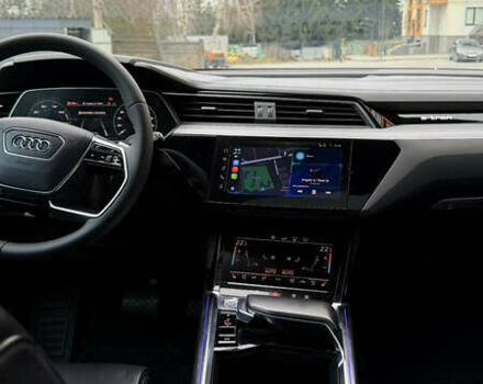 Сірий Ауді E-Tron, об'ємом двигуна 0 л та пробігом 75 тис. км за 34300 $, фото 39 на Automoto.ua