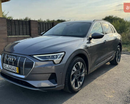 Серый Ауди E-Tron, объемом двигателя 0 л и пробегом 60 тыс. км за 32500 $, фото 1 на Automoto.ua