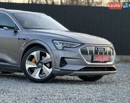Серый Ауди E-Tron, объемом двигателя 0 л и пробегом 155 тыс. км за 27750 $, фото 8 на Automoto.ua