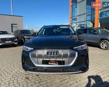 Серый Ауди E-Tron, объемом двигателя 0 л и пробегом 66 тыс. км за 34500 $, фото 1 на Automoto.ua