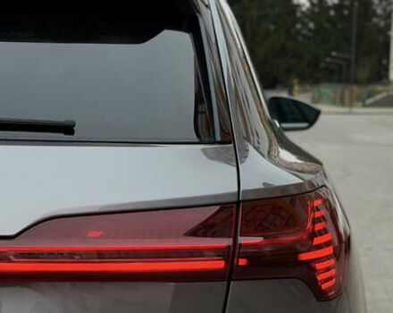 Сірий Ауді E-Tron, об'ємом двигуна 0 л та пробігом 75 тис. км за 34300 $, фото 16 на Automoto.ua