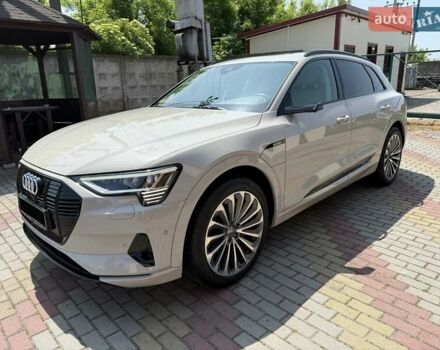 Сірий Ауді E-Tron, об'ємом двигуна 0 л та пробігом 88 тис. км за 34900 $, фото 14 на Automoto.ua
