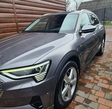 Серый Ауди E-Tron, объемом двигателя 0 л и пробегом 146 тыс. км за 21000 $, фото 5 на Automoto.ua