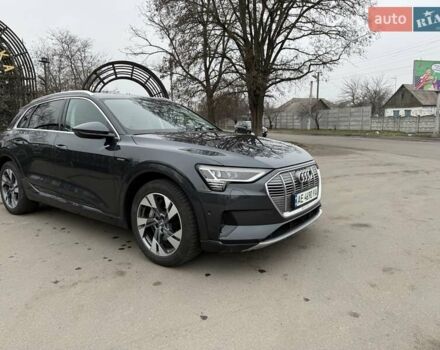 Сірий Ауді E-Tron, об'ємом двигуна 0 л та пробігом 84 тис. км за 26999 $, фото 13 на Automoto.ua
