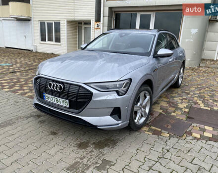 Сірий Ауді E-Tron, об'ємом двигуна 0 л та пробігом 66 тис. км за 27600 $, фото 1 на Automoto.ua