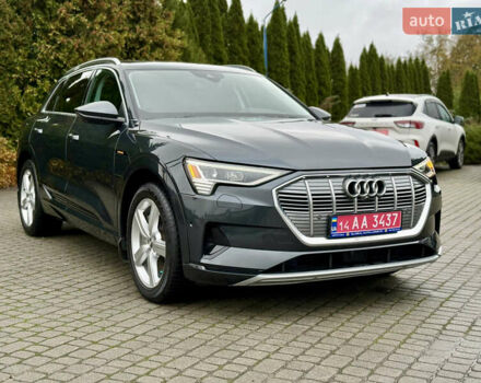 Сірий Ауді E-Tron, об'ємом двигуна 0 л та пробігом 59 тис. км за 30500 $, фото 1 на Automoto.ua